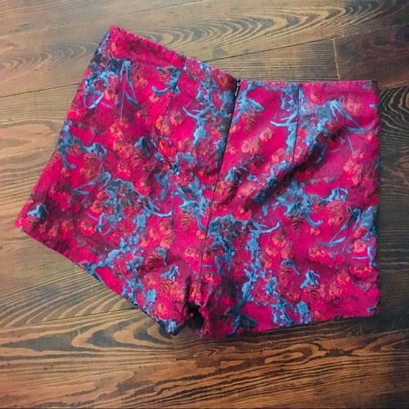 S O L D / Lord & Taylor Brocade Shorts - Picture 4 of 6